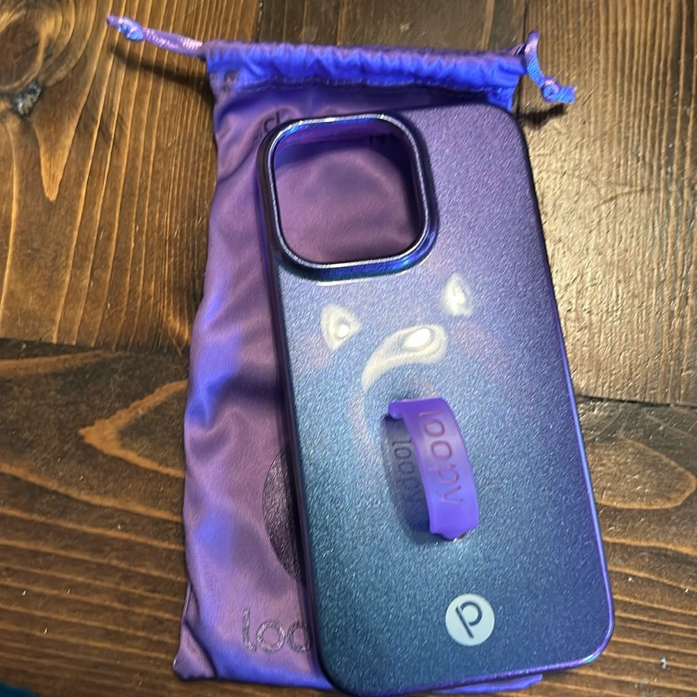 Loopy phone case